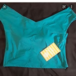 NWT KORTNI JEANE Off The Shoulder Top